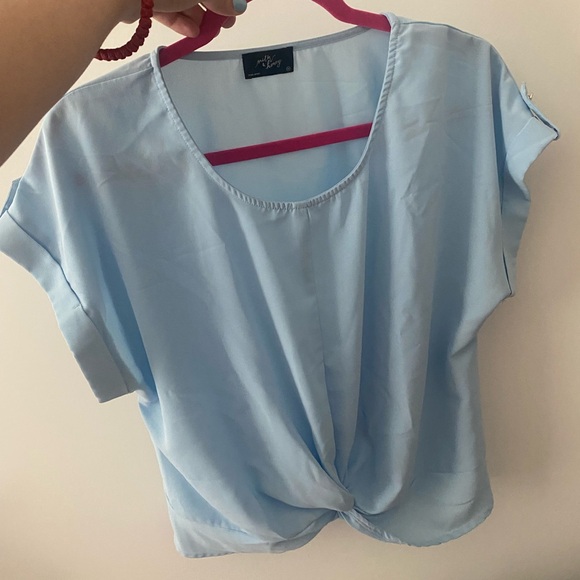 💕Light Blue Women's Top💕 - Picture 1 of 3